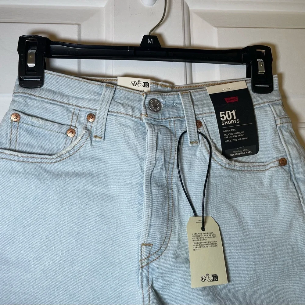 Levi’s Premium 501 Woman’s Denim Shorts size 24 Light Wash High Rise Cut Offs